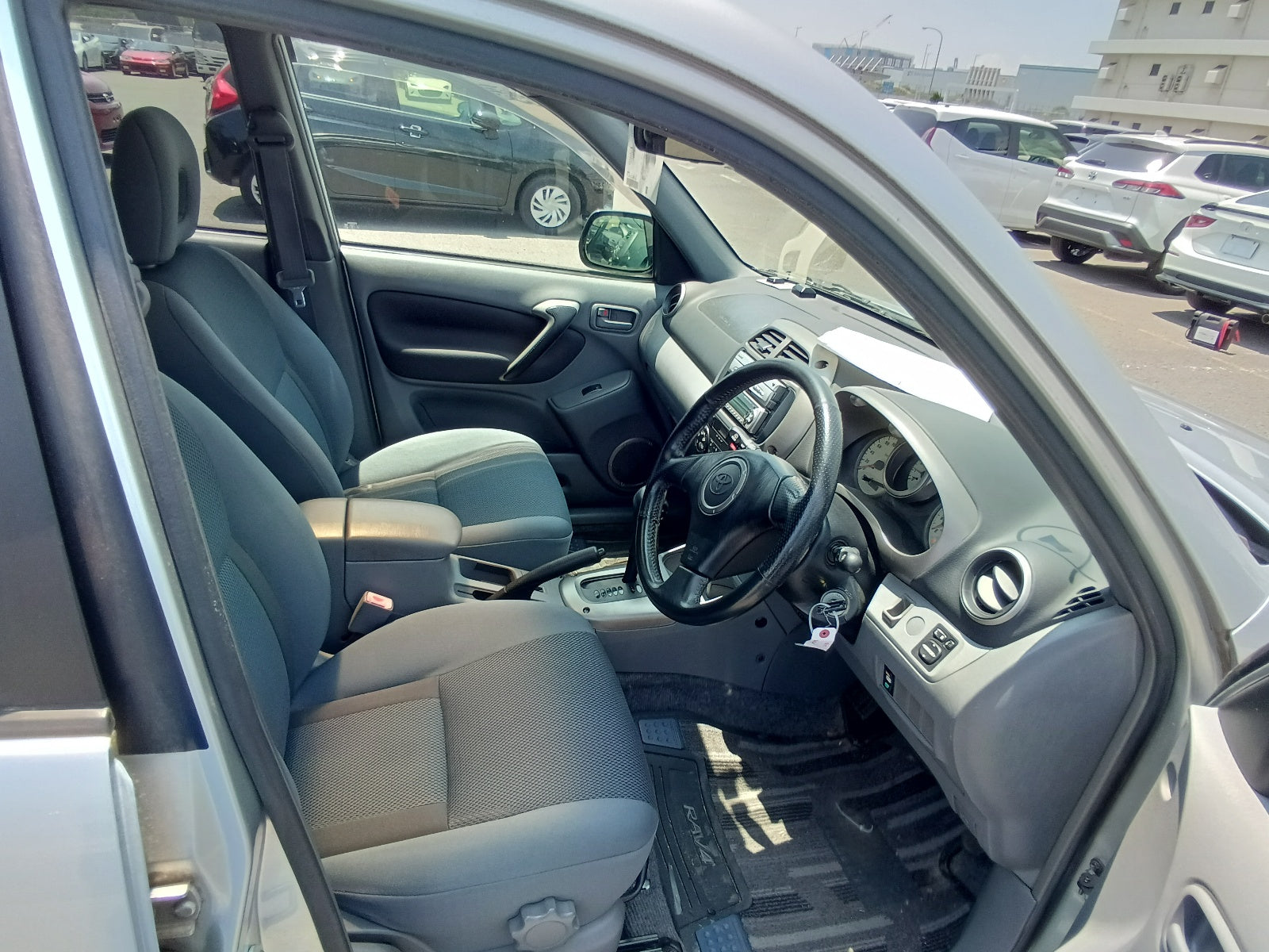TOYOTA RAV4-J-2000