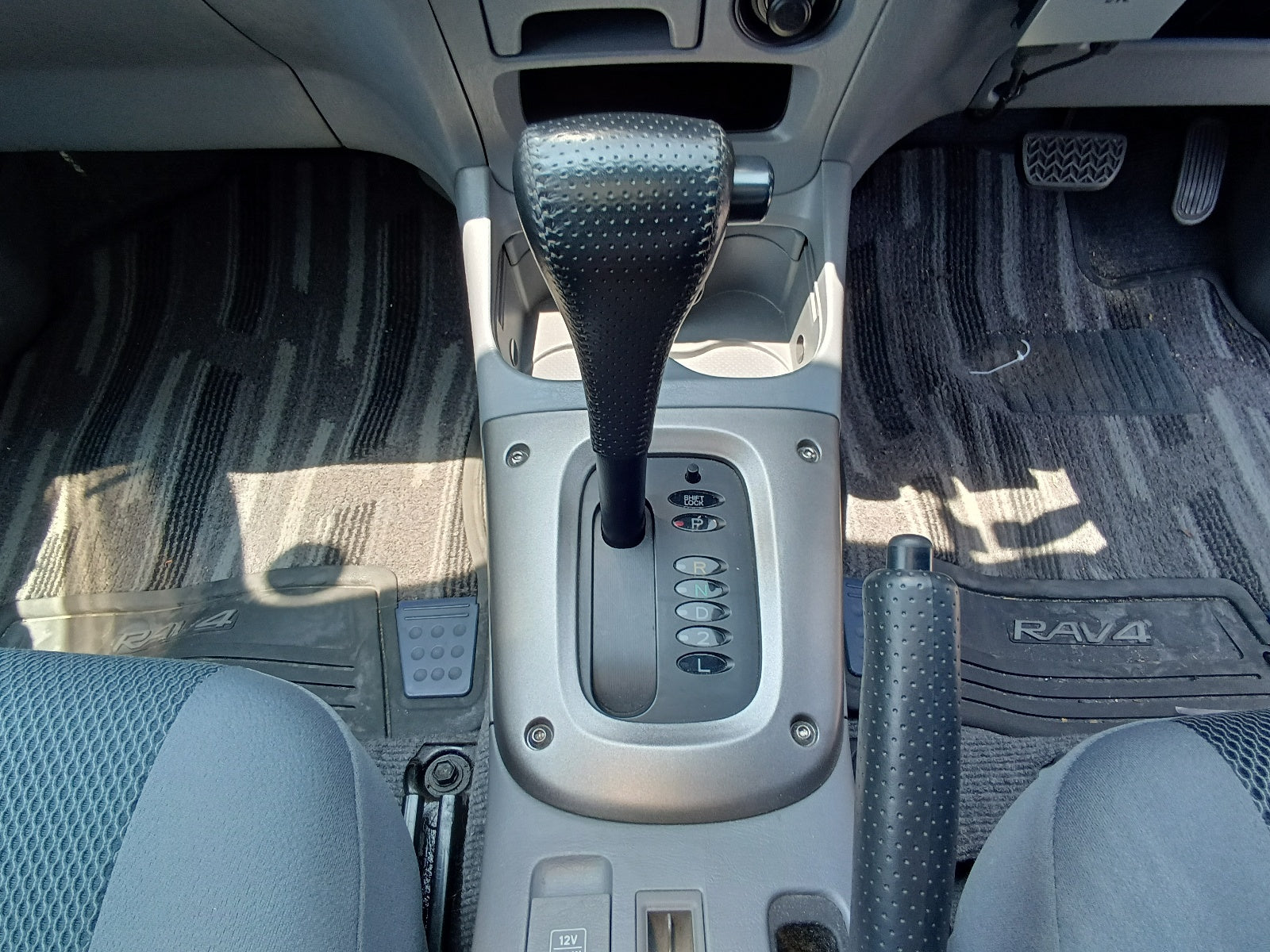 TOYOTA RAV4-J-2000