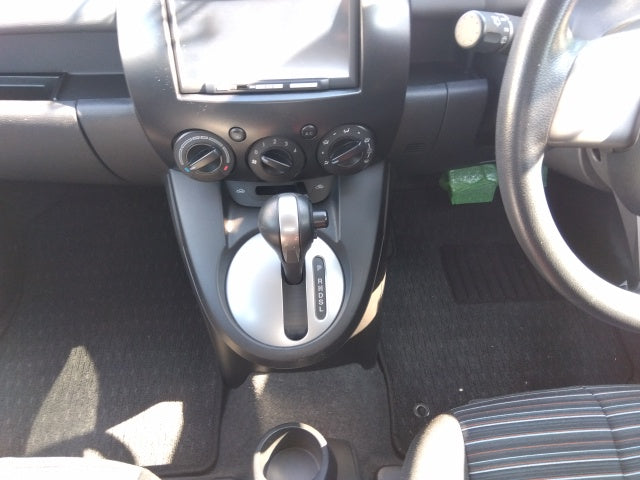 MAZDA DEMIO-13C -2010