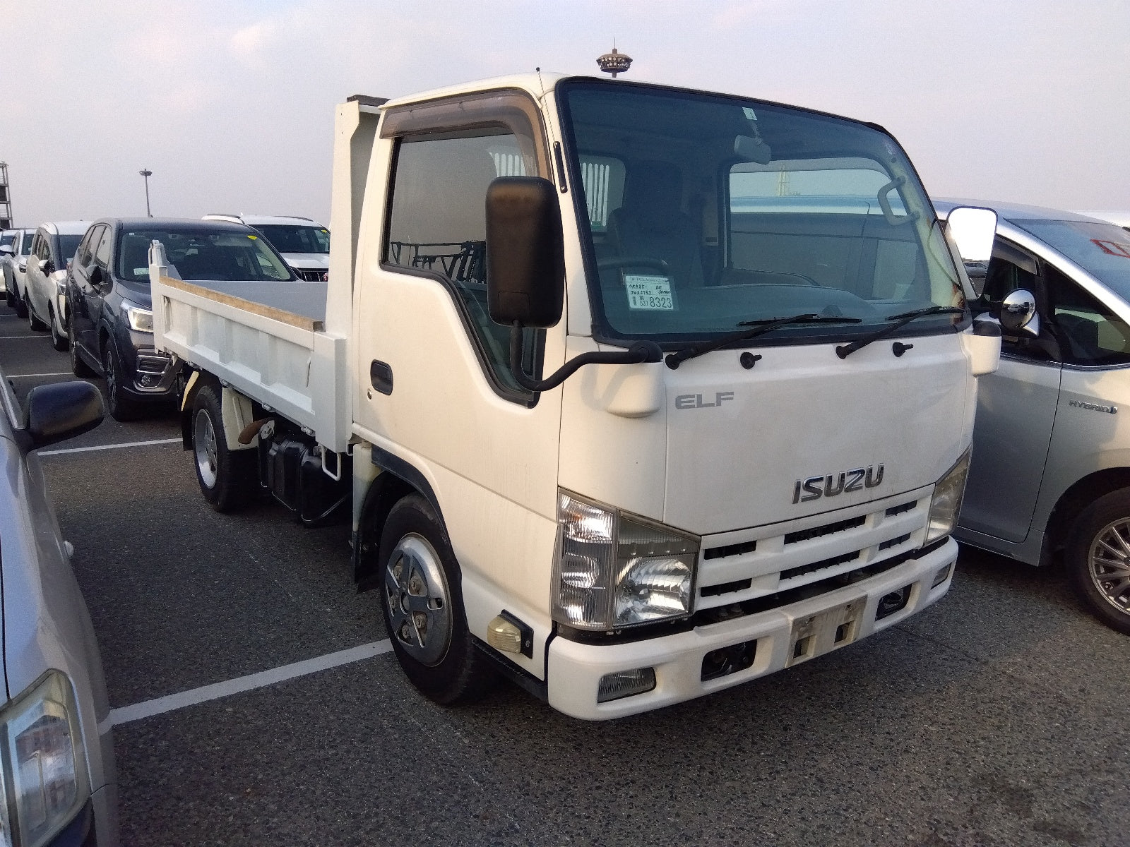 ISUZU ELF- 2D Truck-2014