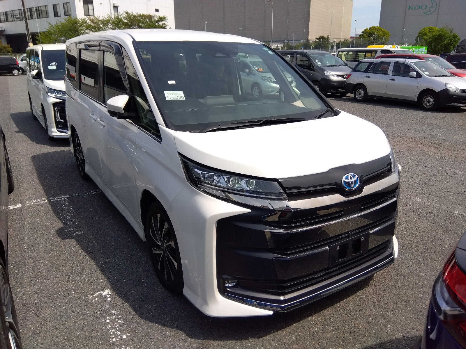 TOYOTA NOAH-HYBRID S-Z PACKAGE- 2022