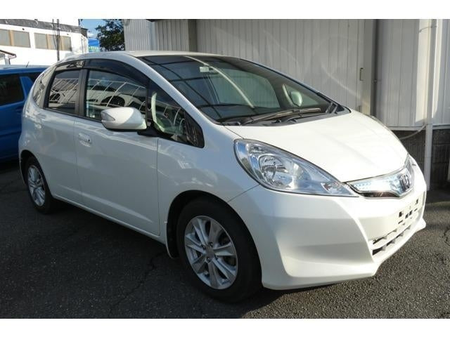 HONDA FIT-1.3 NAVIGATION PREMIUM SELECTION -2012