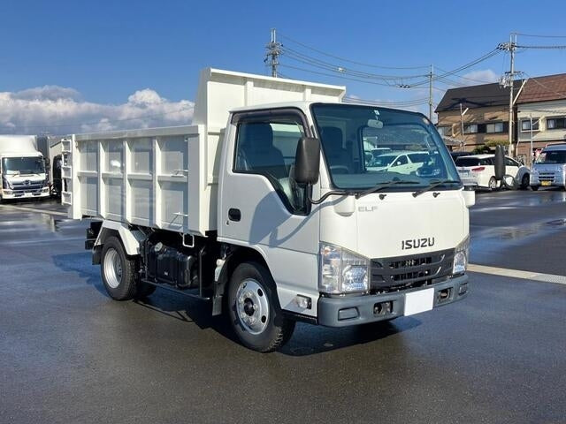 ISUZU ELF-EARTH AND SAND PROHIBITED DUMP -2017