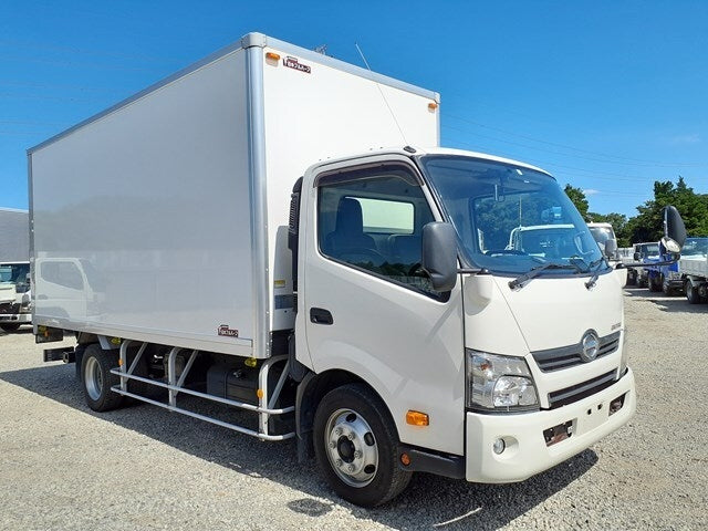 HINO DUTRO-VAN -2017