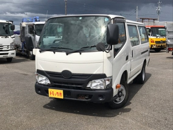 HINO DUTRO-BOX VAN -2017