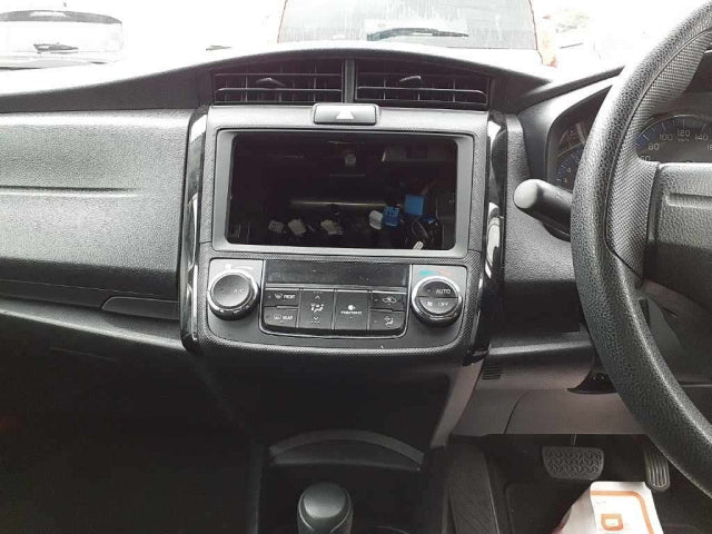 TOYOTA COROLLA AXIO HYBRID 2019 X