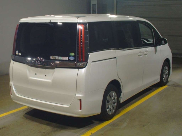 TOYOTA NOAH 2020  X