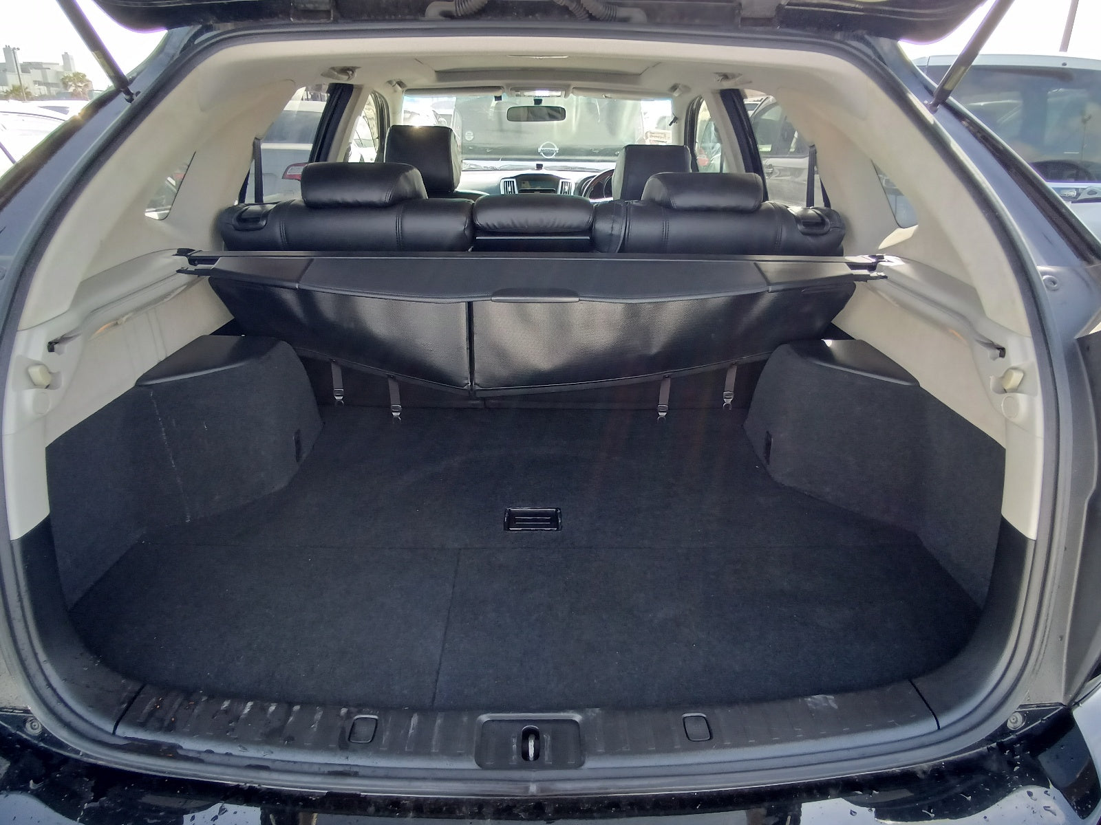 TOYOTA HARRIER-PREMIUM BLACK 240G