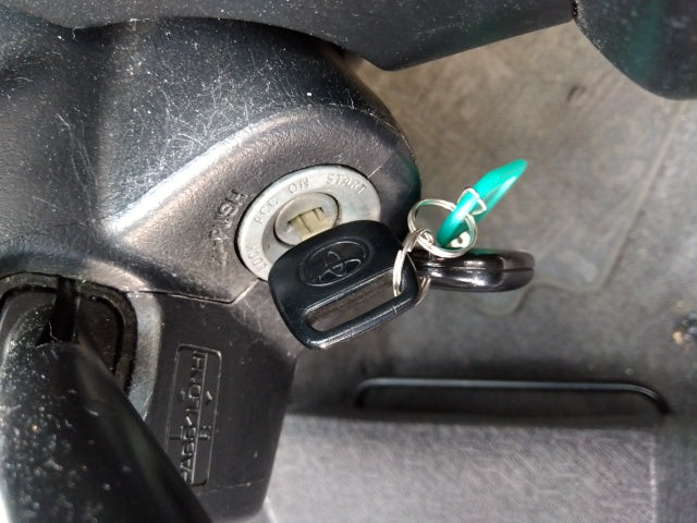 TOYOTA CALDINA-E-2002 SILVER