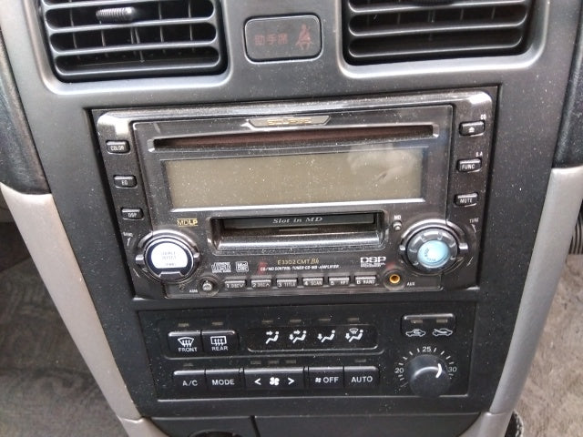 TOYOTA CALDINA-E-2002 SILVER