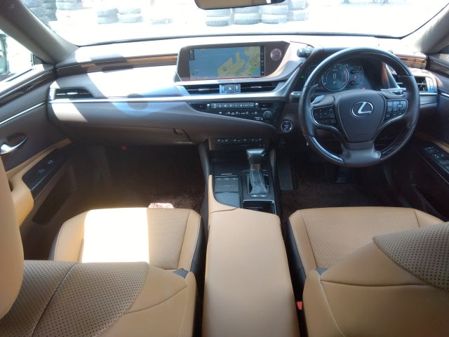 LEXUS ES 300H-2020