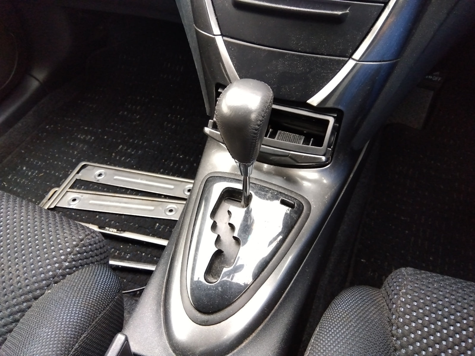 TOYOTA CALDINA-ZT-2004