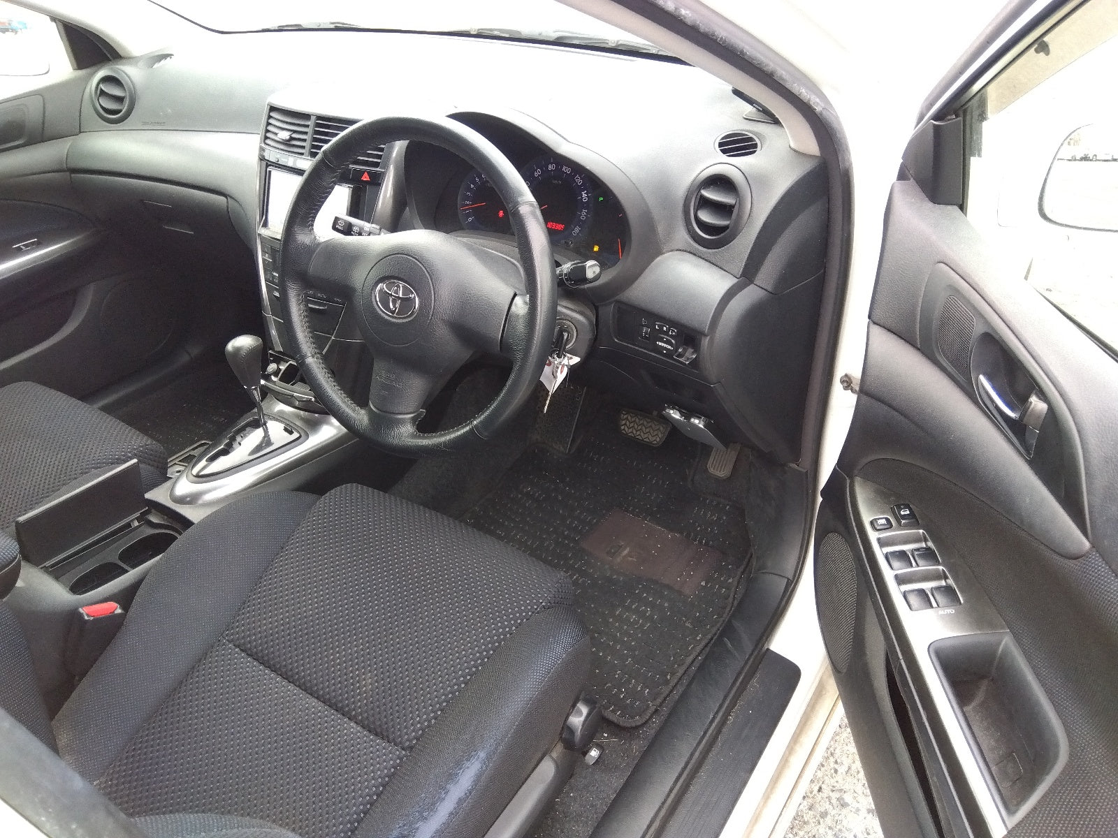 TOYOTA CALDINA-ZT-2004