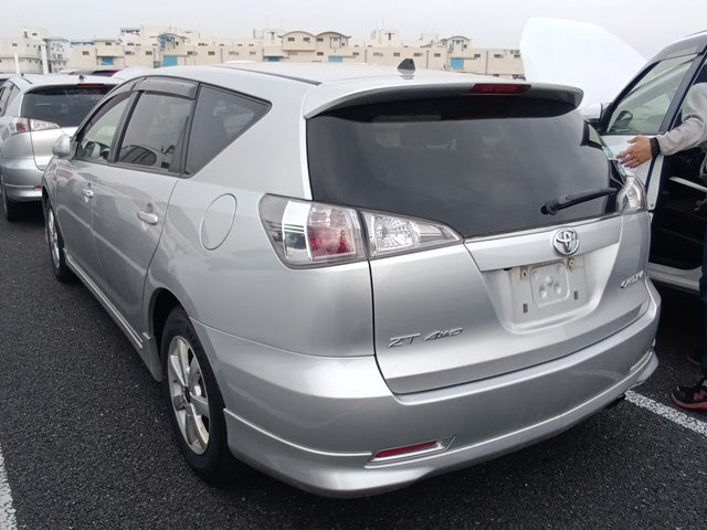 TOYOTA CALDINA-Z-2005 SILVER