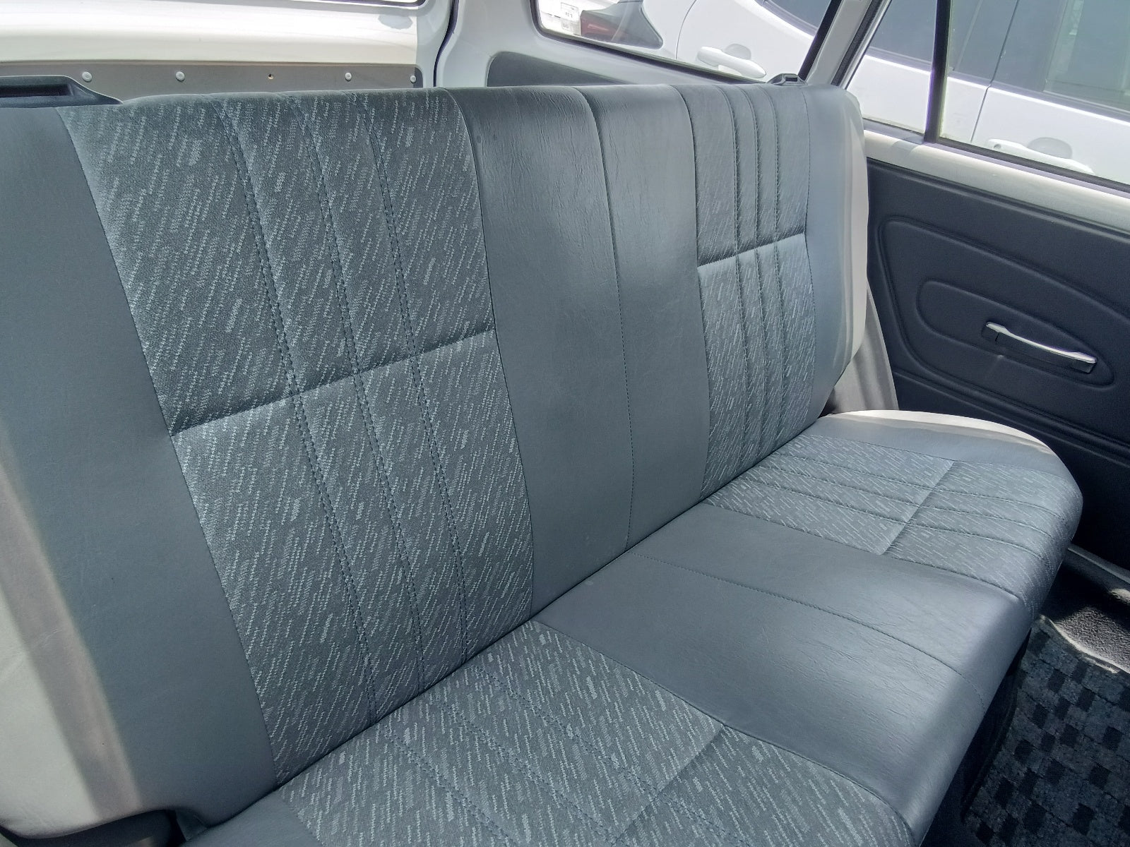 TOYOTA COROLLA VAN-DX PACKAGE-2001