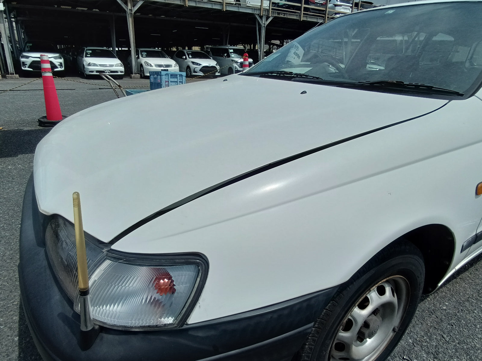 TOYOTA CALDINA VAN 2000 WHITE