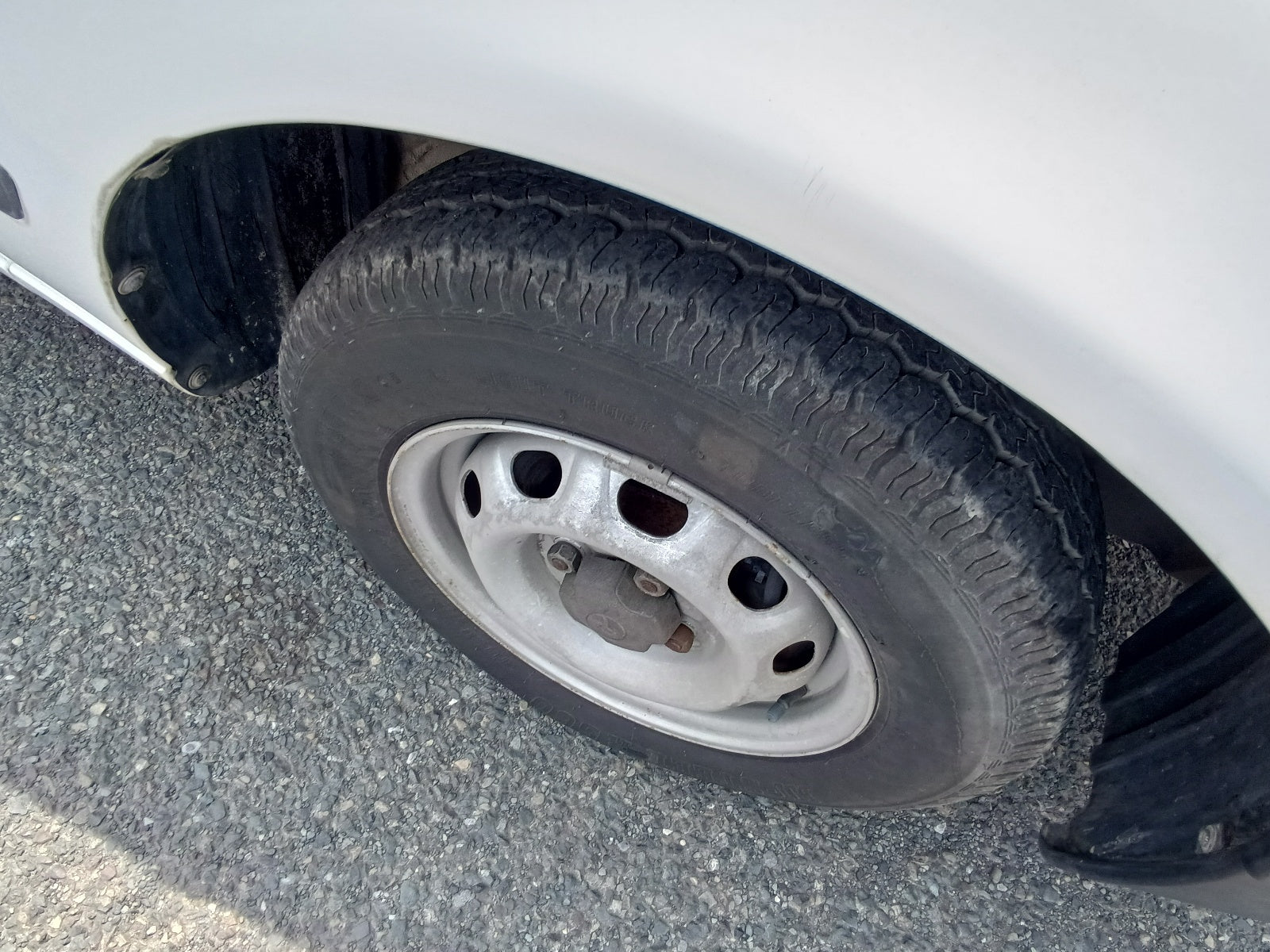 TOYOTA CALDINA VAN 2000 WHITE
