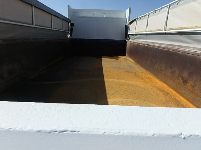 MITSUBISHI FUSO FIGHTER - DUMP TRUCK -2003