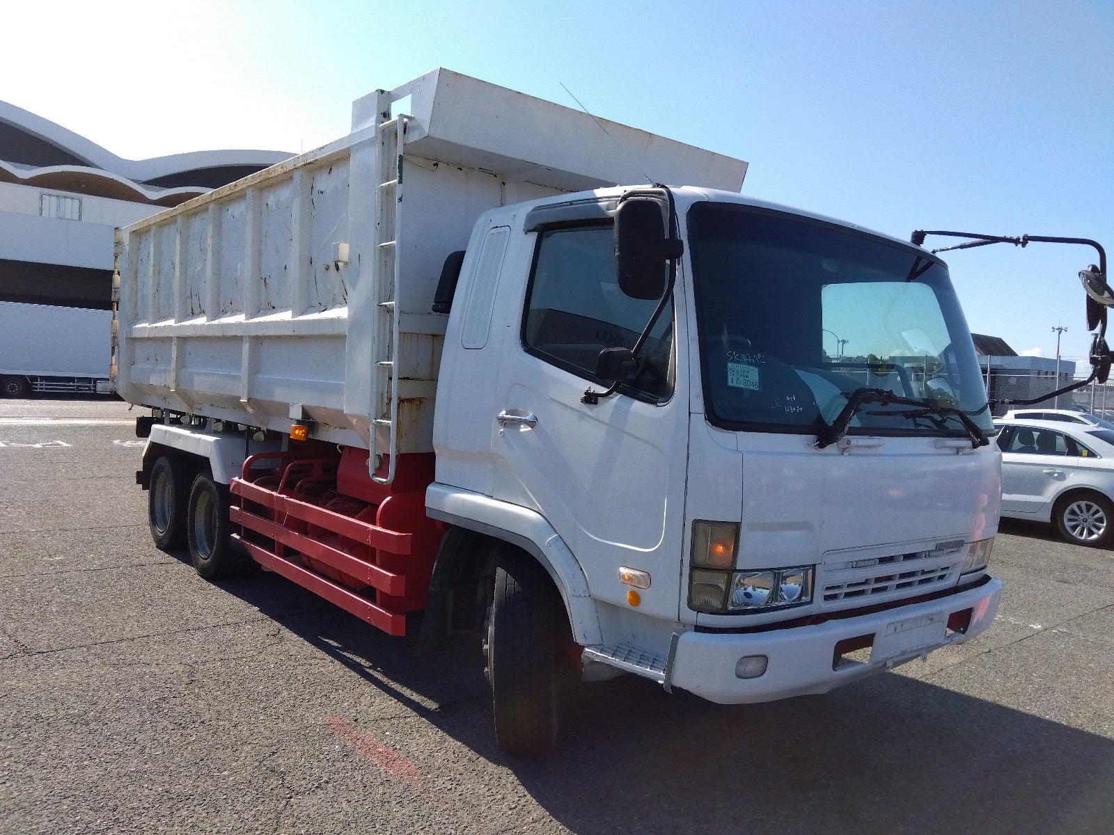 MITSUBISHI FUSO FIGHTER-DUMP TRUCK-2003 WHITE