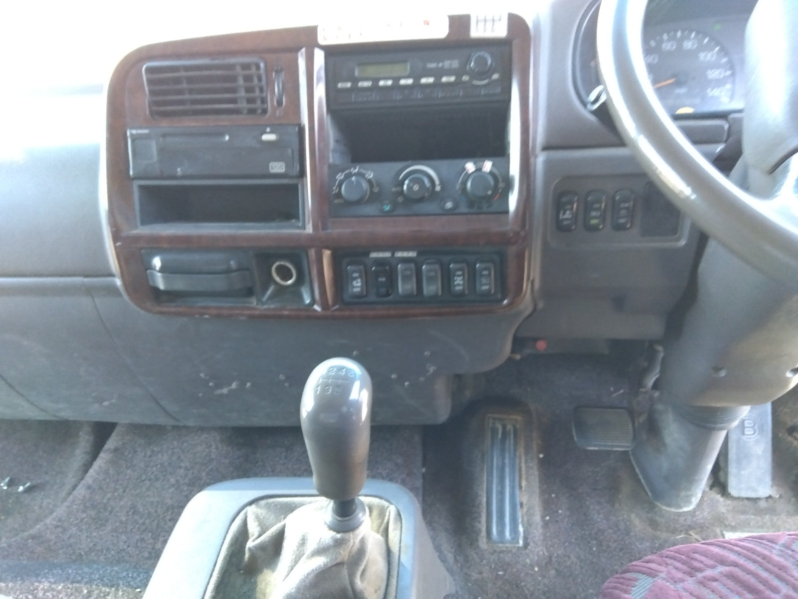 MITSUBISHI FUSO FIGHTER-DUMP TRUCK-2003 WHITE