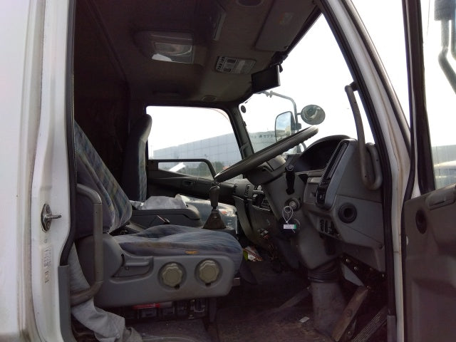 MITSUBISHI FUSO FIGHTER-2003