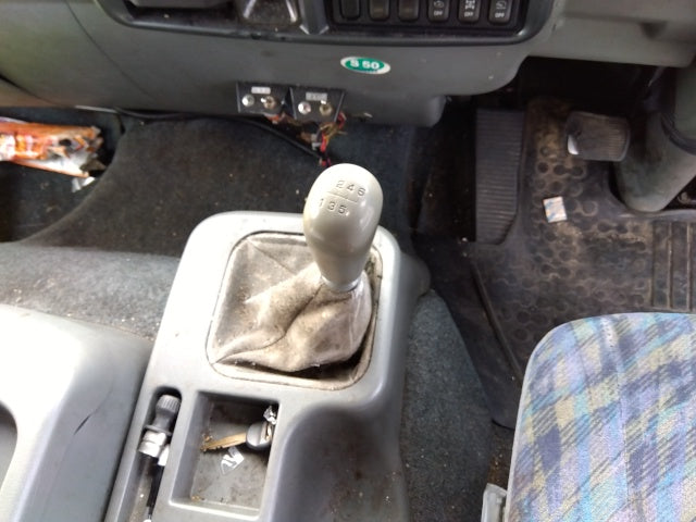 MITSUBISHI FUSO FIGHTER-2003