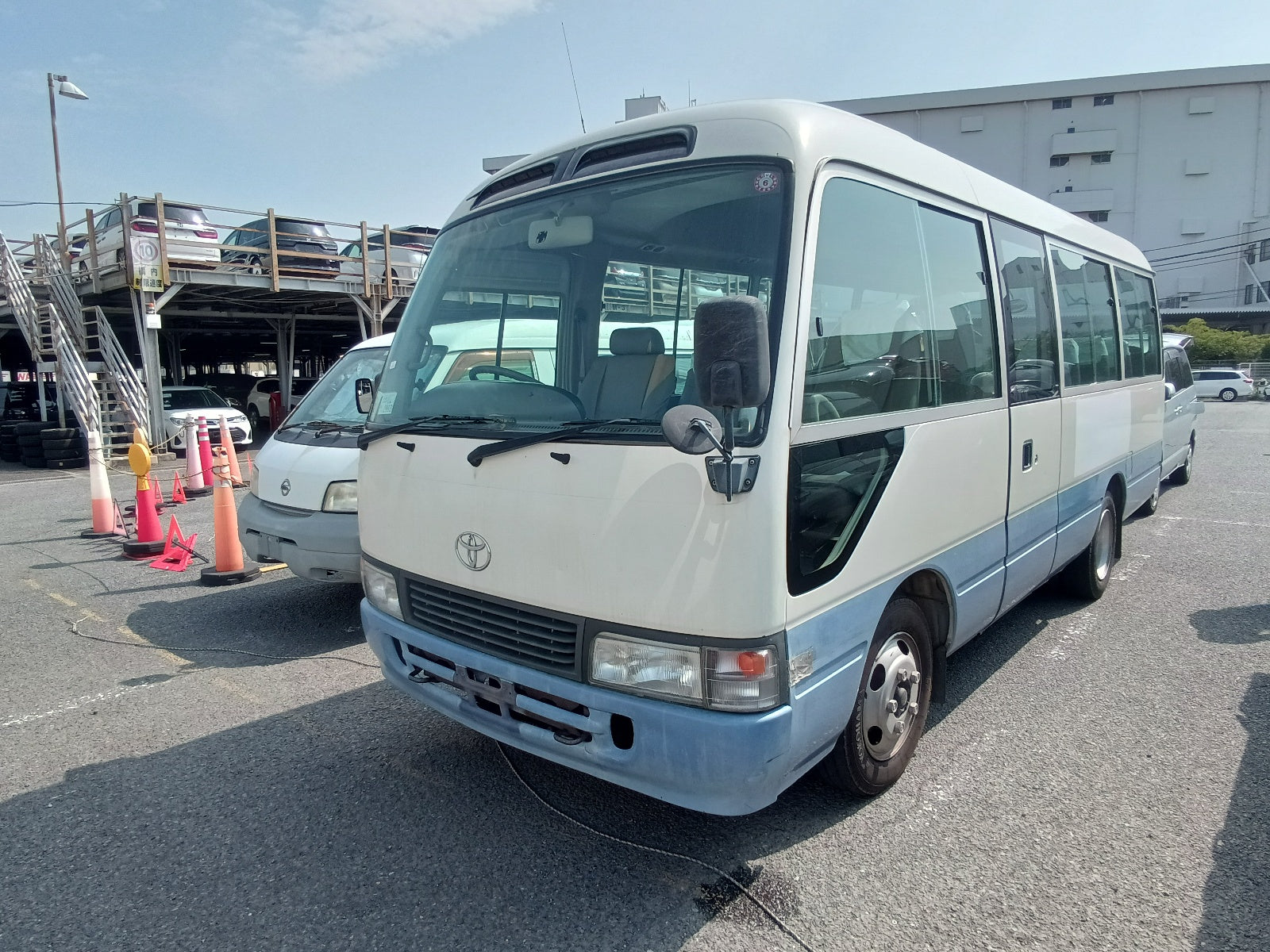 TOYOTA COASTER LX-2001
