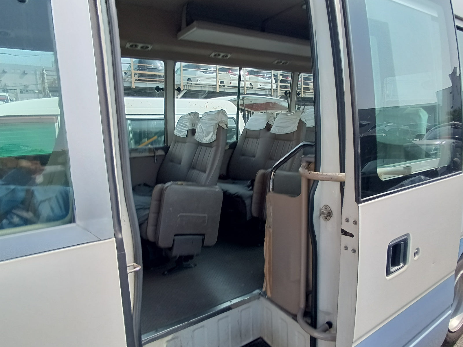 TOYOTA COASTER LX-2001