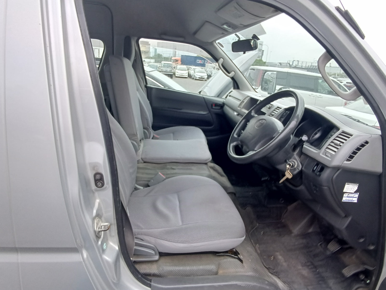 TOYOTA HIACE S LONG DX TURBO 4D