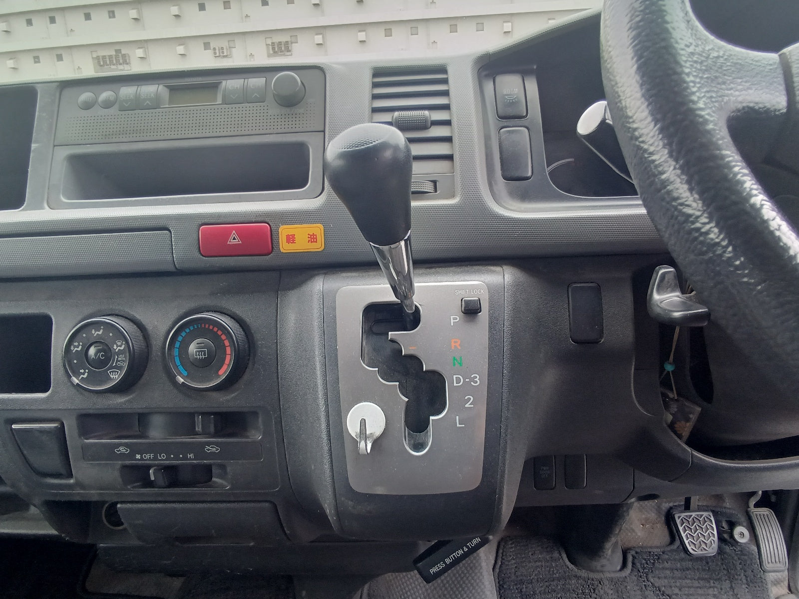 TOYOTA HIACE S LONG DX TURBO 4D