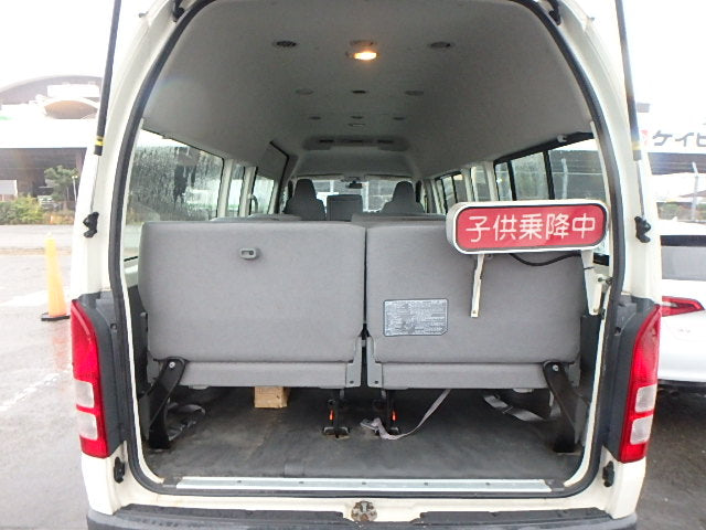 TOYOTA HIACE-DX 4D-2008