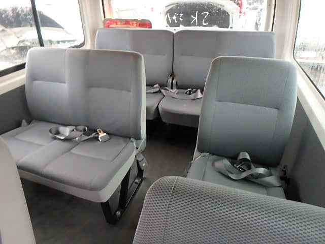 TOYOTA HIACE-DX 4D-2008