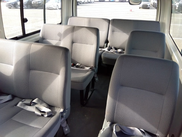 TOYOTA HIACE-15 SEATER 4WD-2007