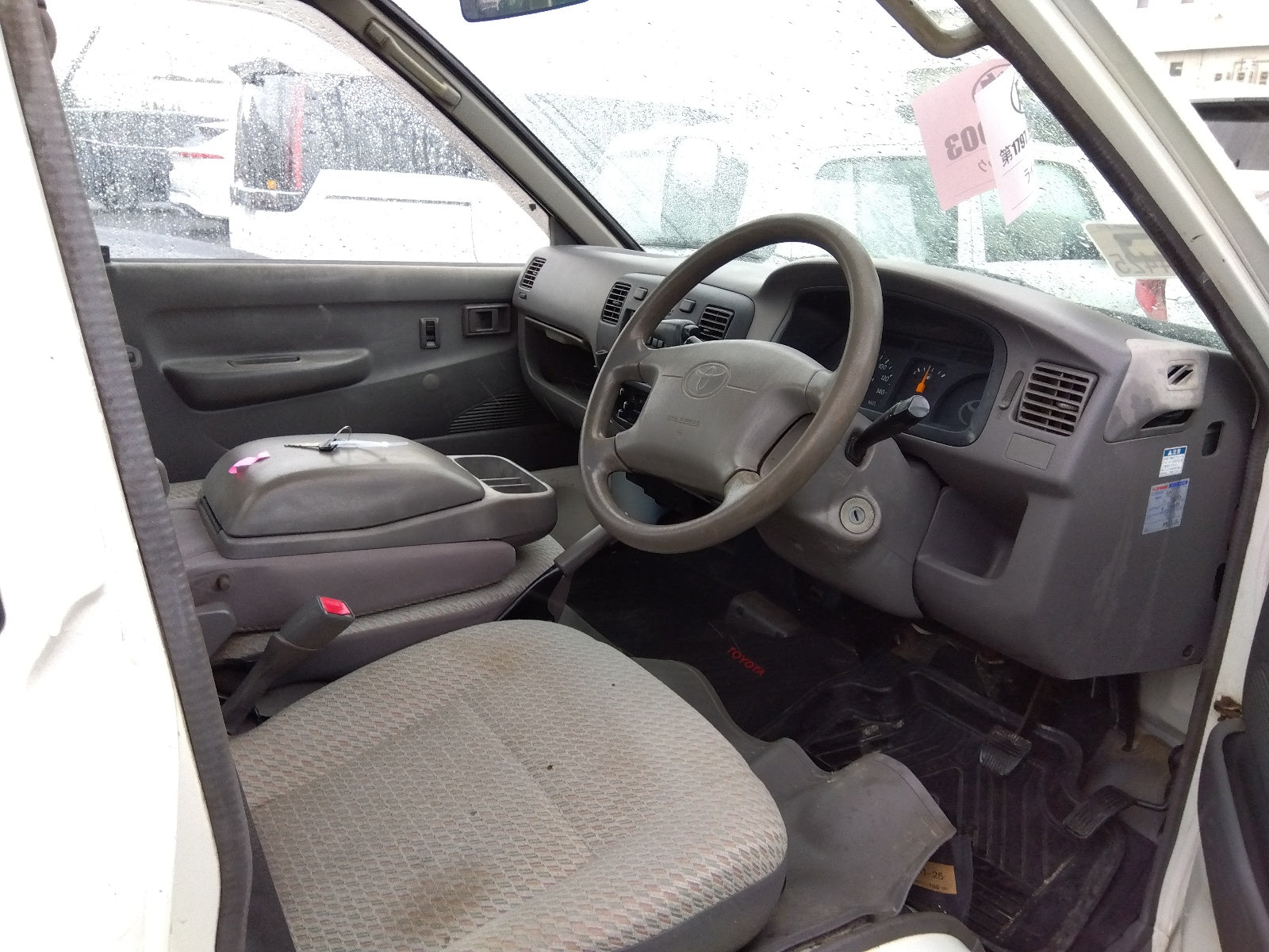 TOYOTA LITE ACE TRUCK-2004