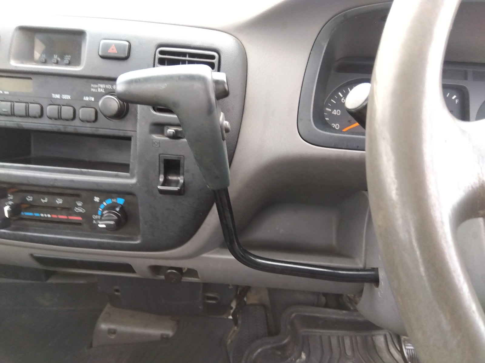 TOYOTA LITE ACE TRUCK-2004