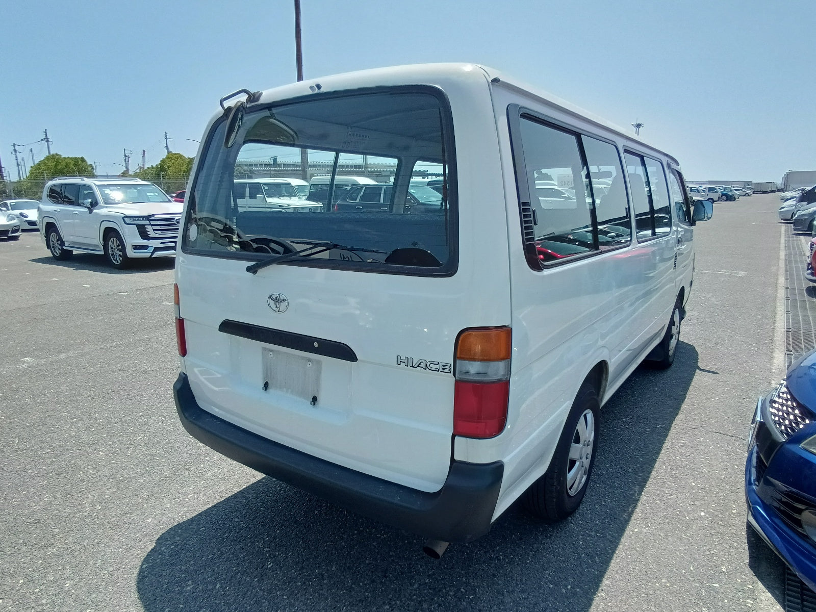 TOYOTA HIACE-DX - 2002