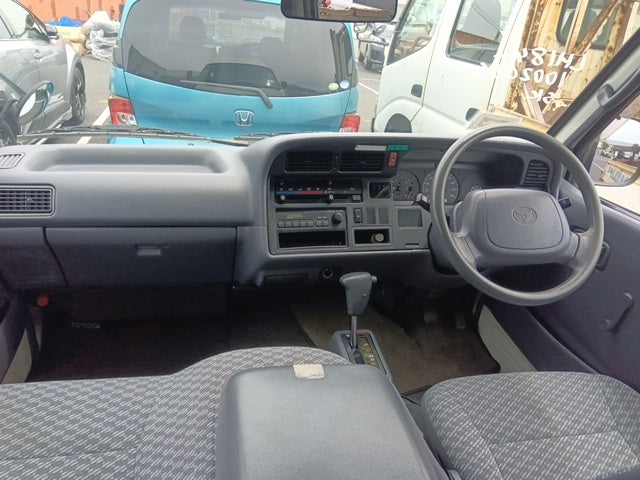 TOYOTA HIACE-DX- 2000