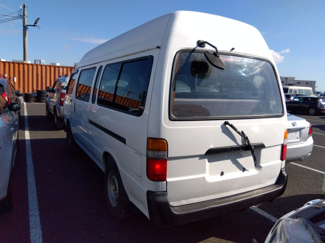 TOYOTA HIACE-DX- 2000