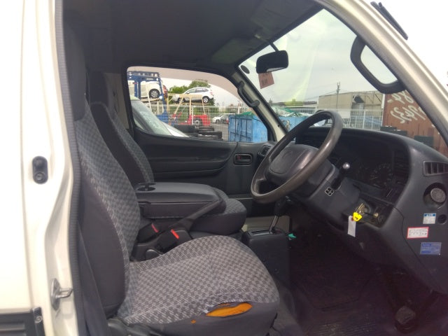 TOYOTA HIACE VAN 2001 DX