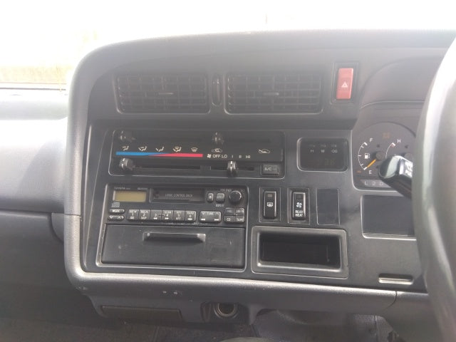 TOYOTA HIACE VAN 2001 DX