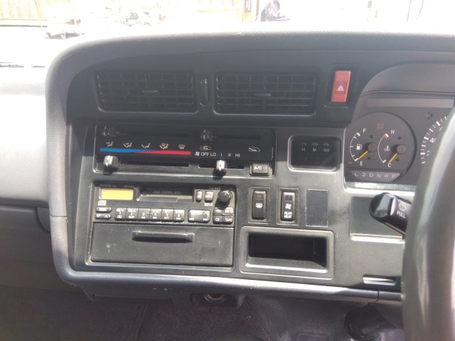 TOYOTA HIACE VAN 2001 DX