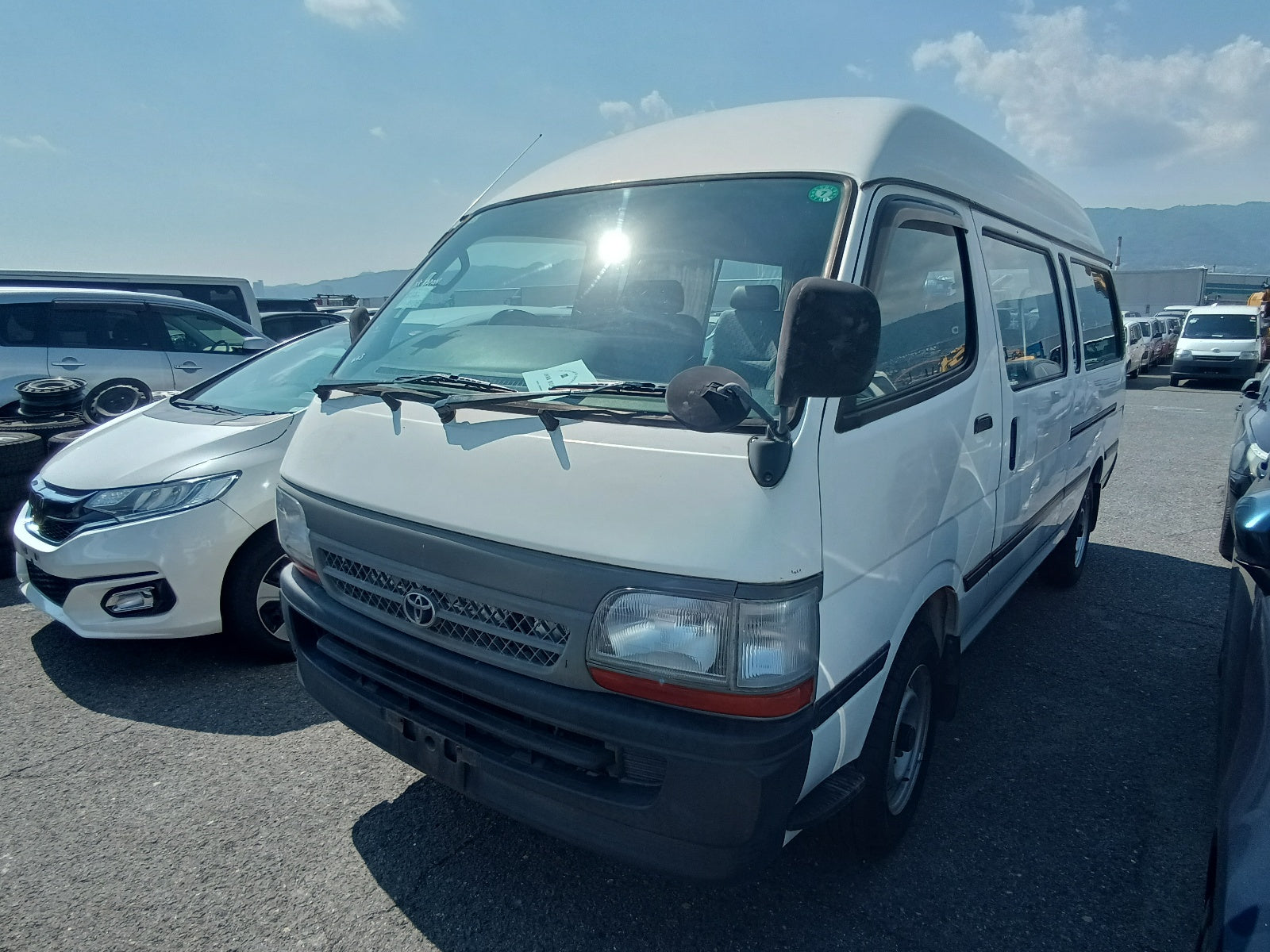 TOYOTA HIACE-SUPER GL LONG- 2002