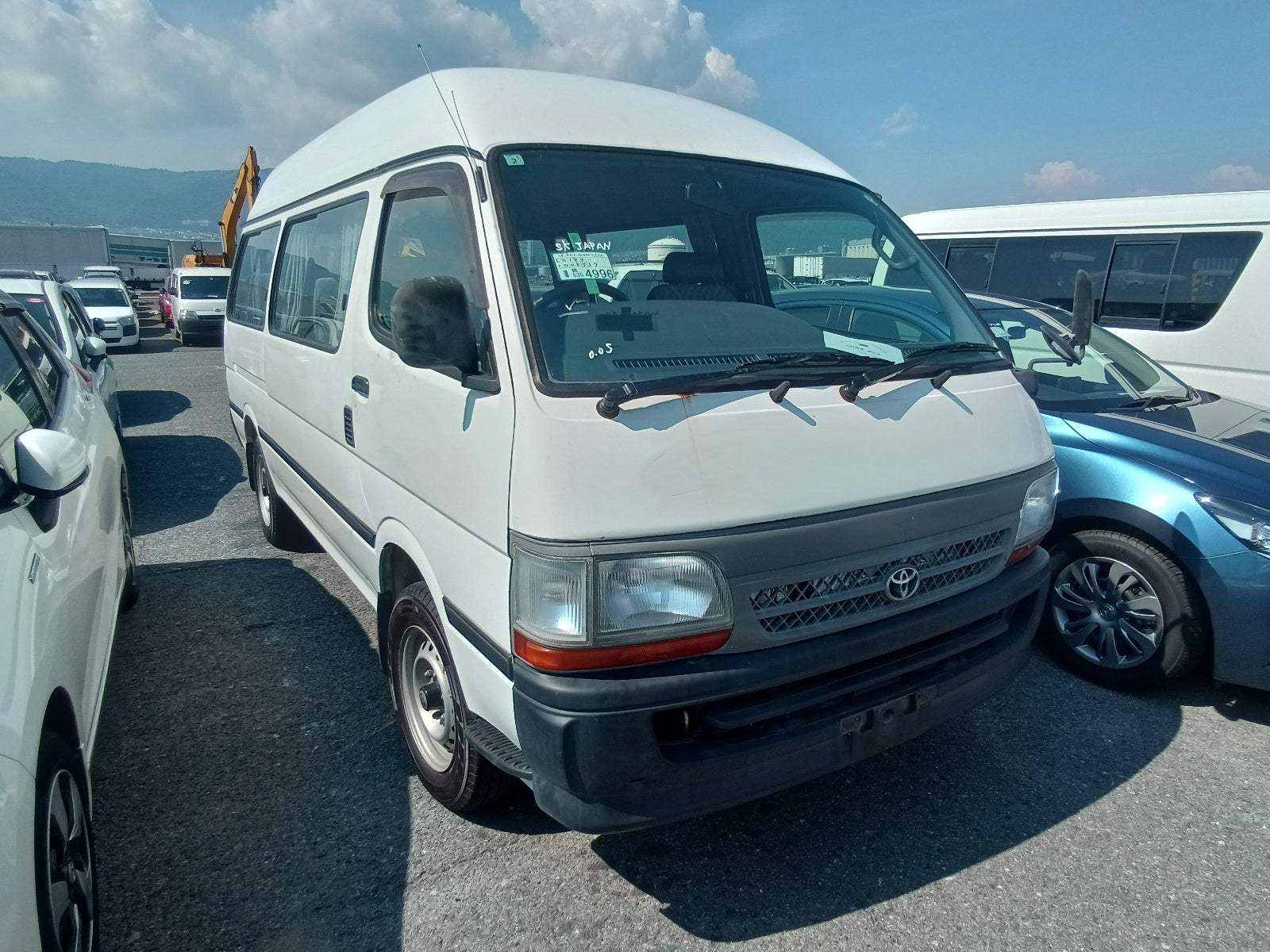 TOYOTA HIACE-SUPER GL LONG- 2002