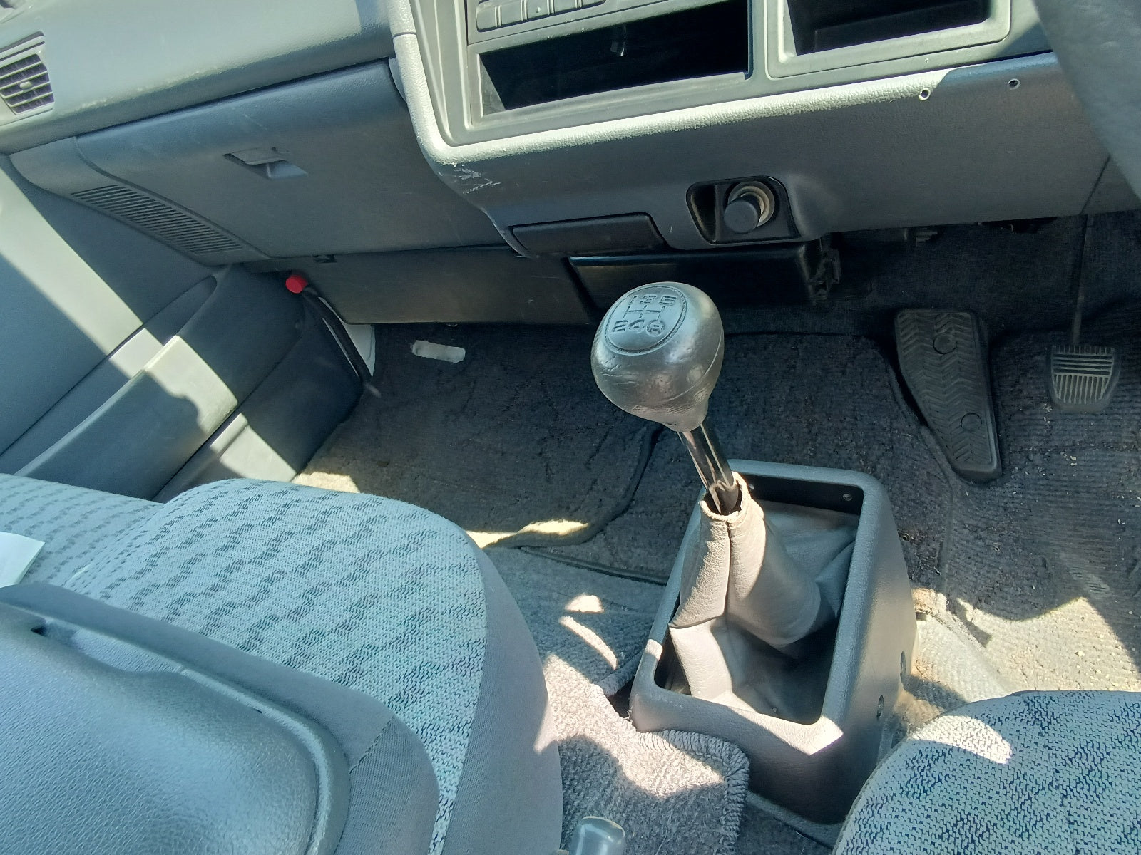 TOYOTA HIACE-SUPER GL LONG- 2002