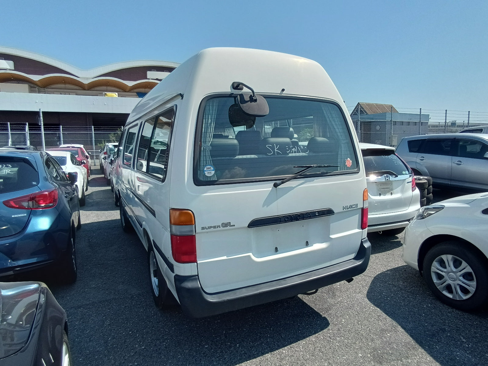 TOYOTA HIACE-SUPER GL LONG- 2002