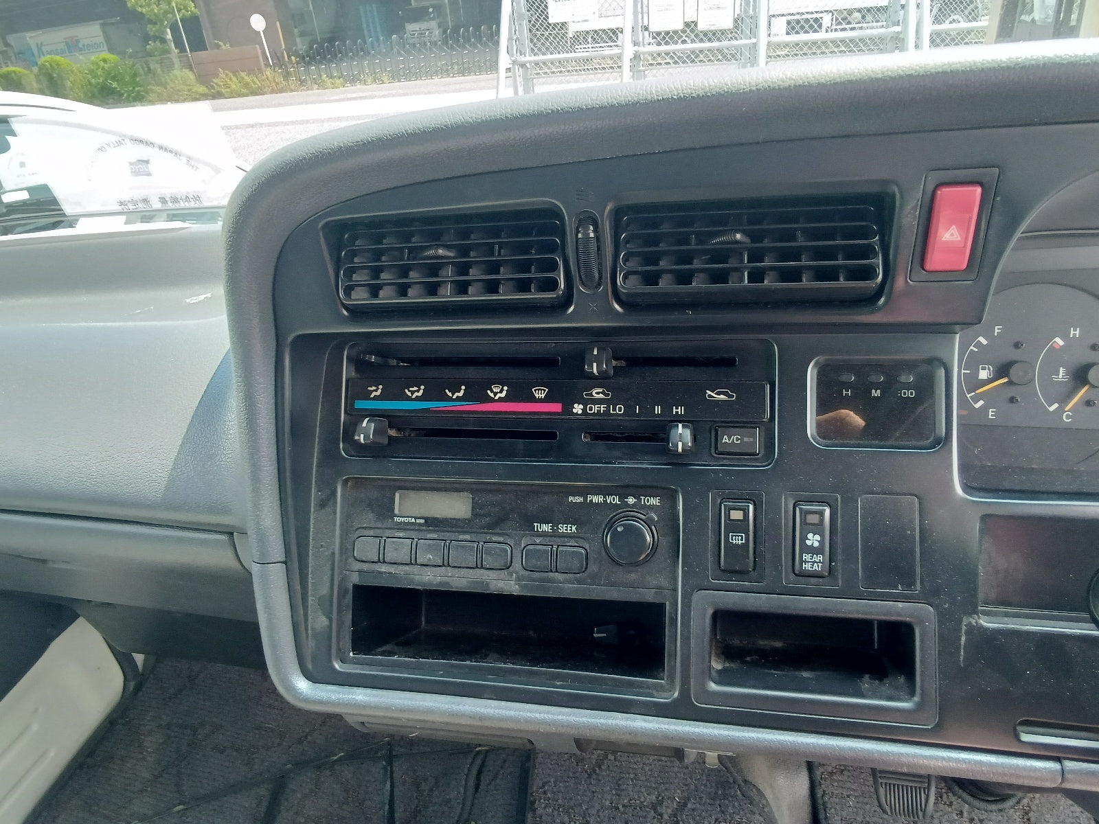 TOYOTA HIACE 2003 WHITE SUPER LONG DX