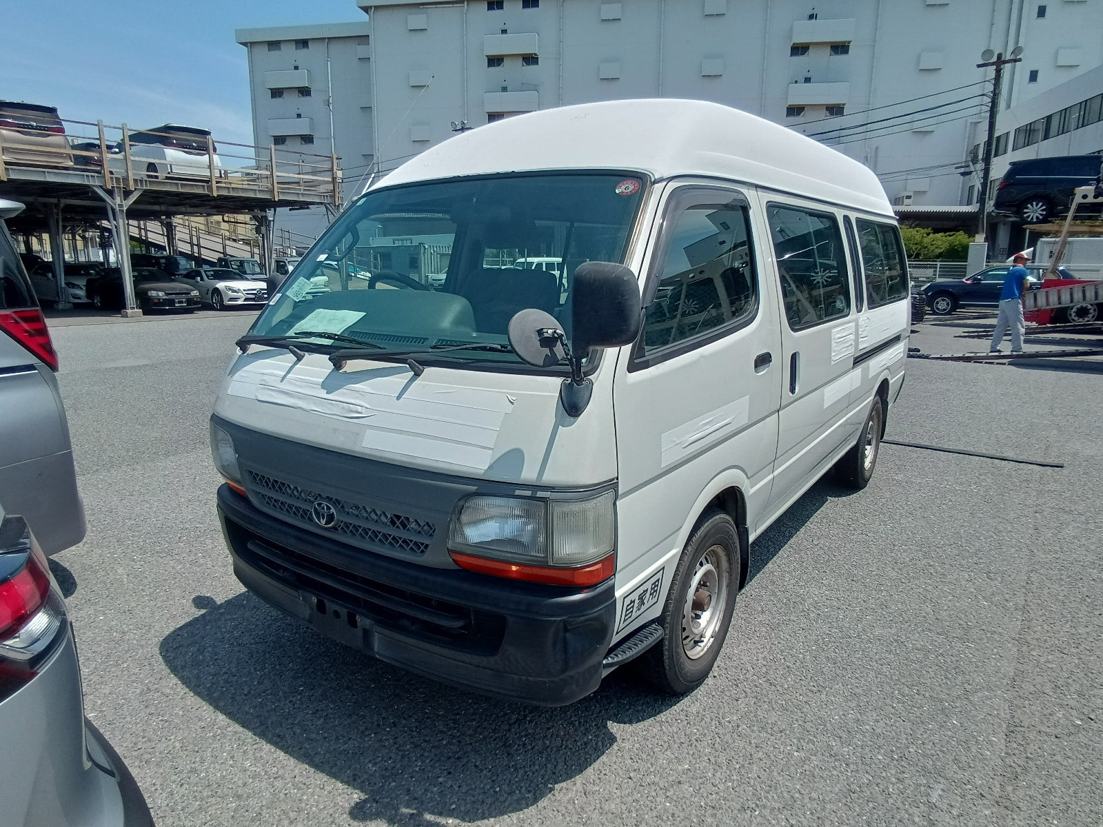 TOYOTA HIACE-SUPER DX LONG- 2004