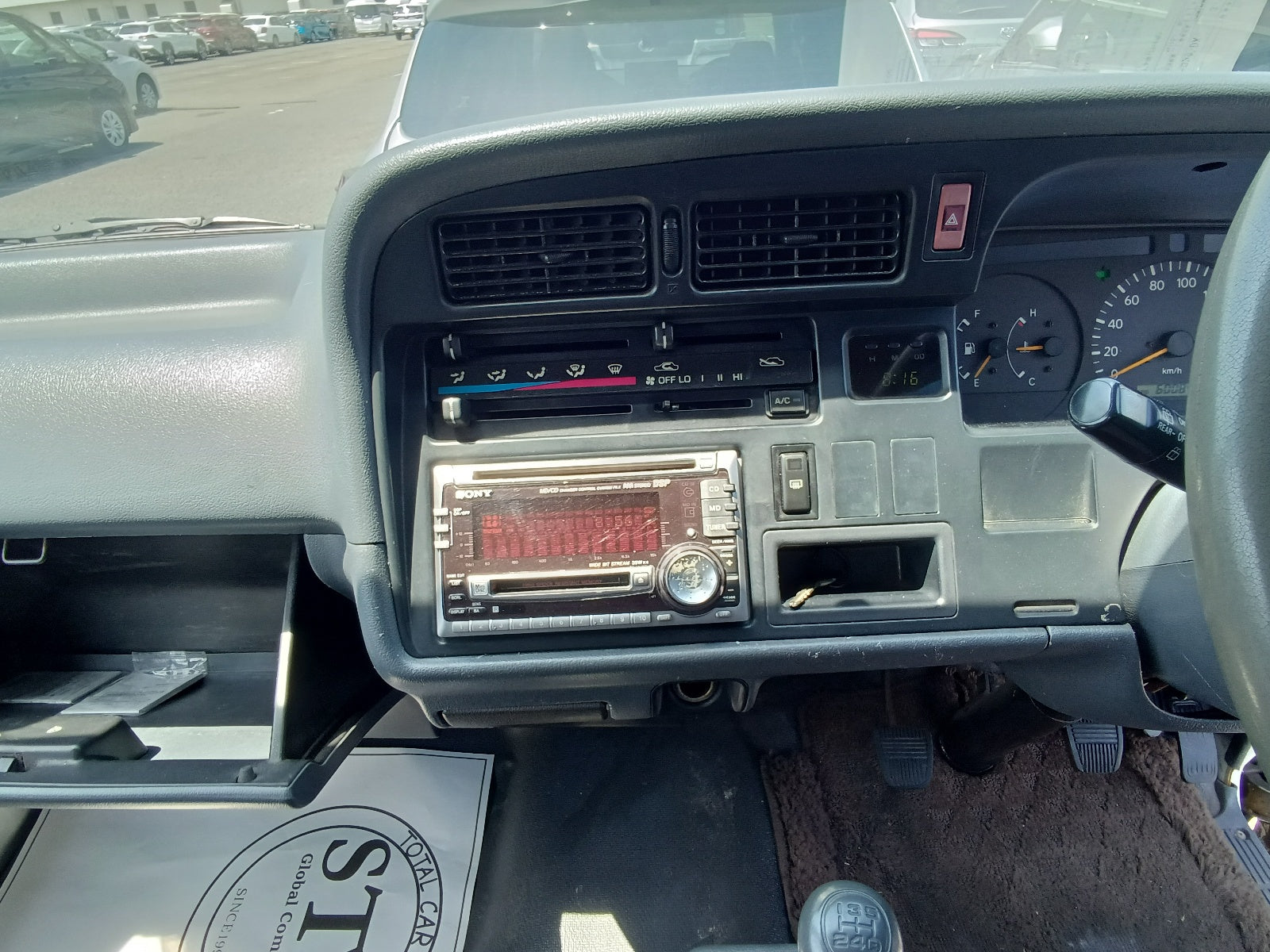 TOYOTA HIACE-SUPER DX LONG- 2004