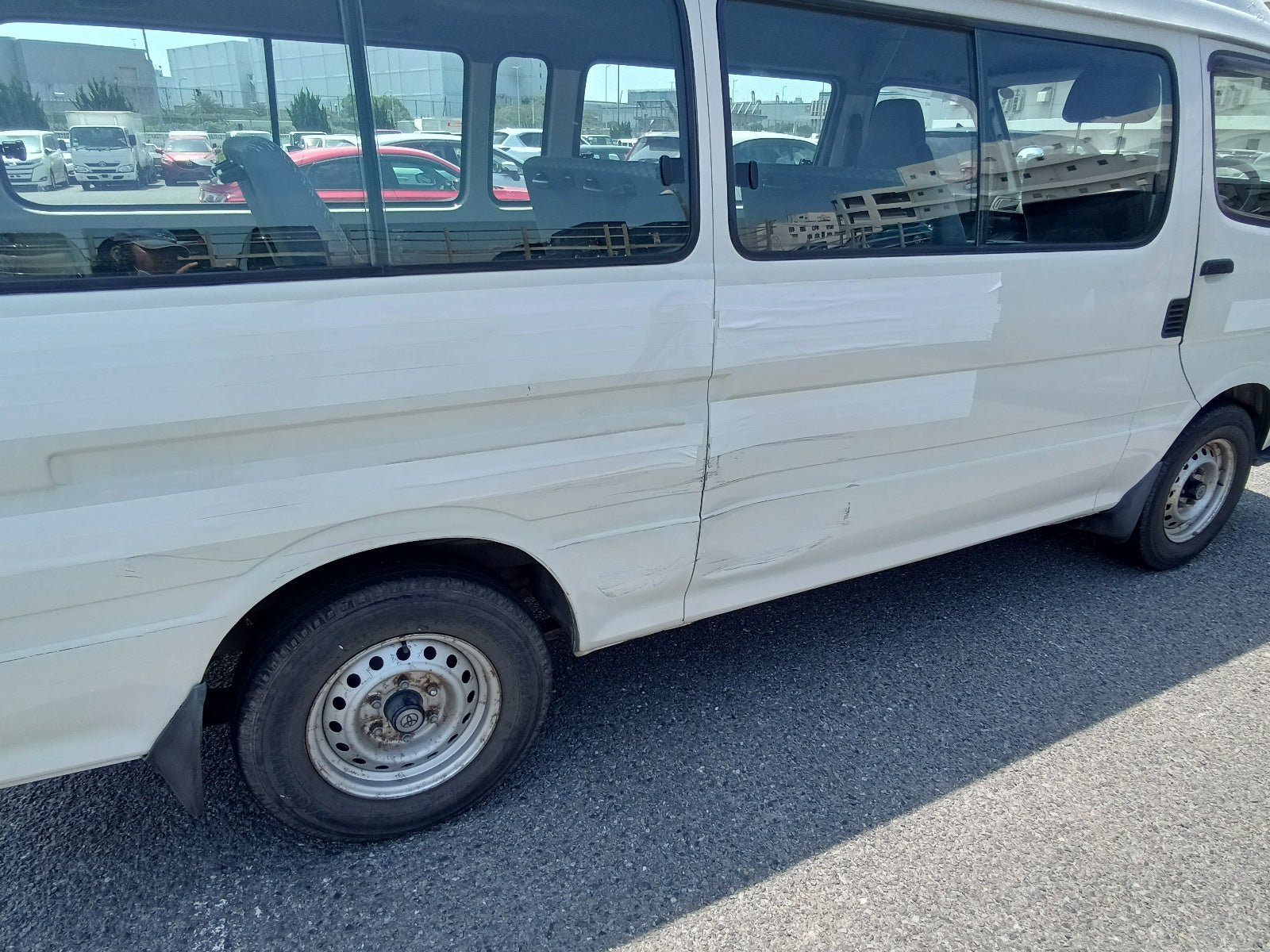 TOYOTA HIACE-SUPER DX LONG- 2004