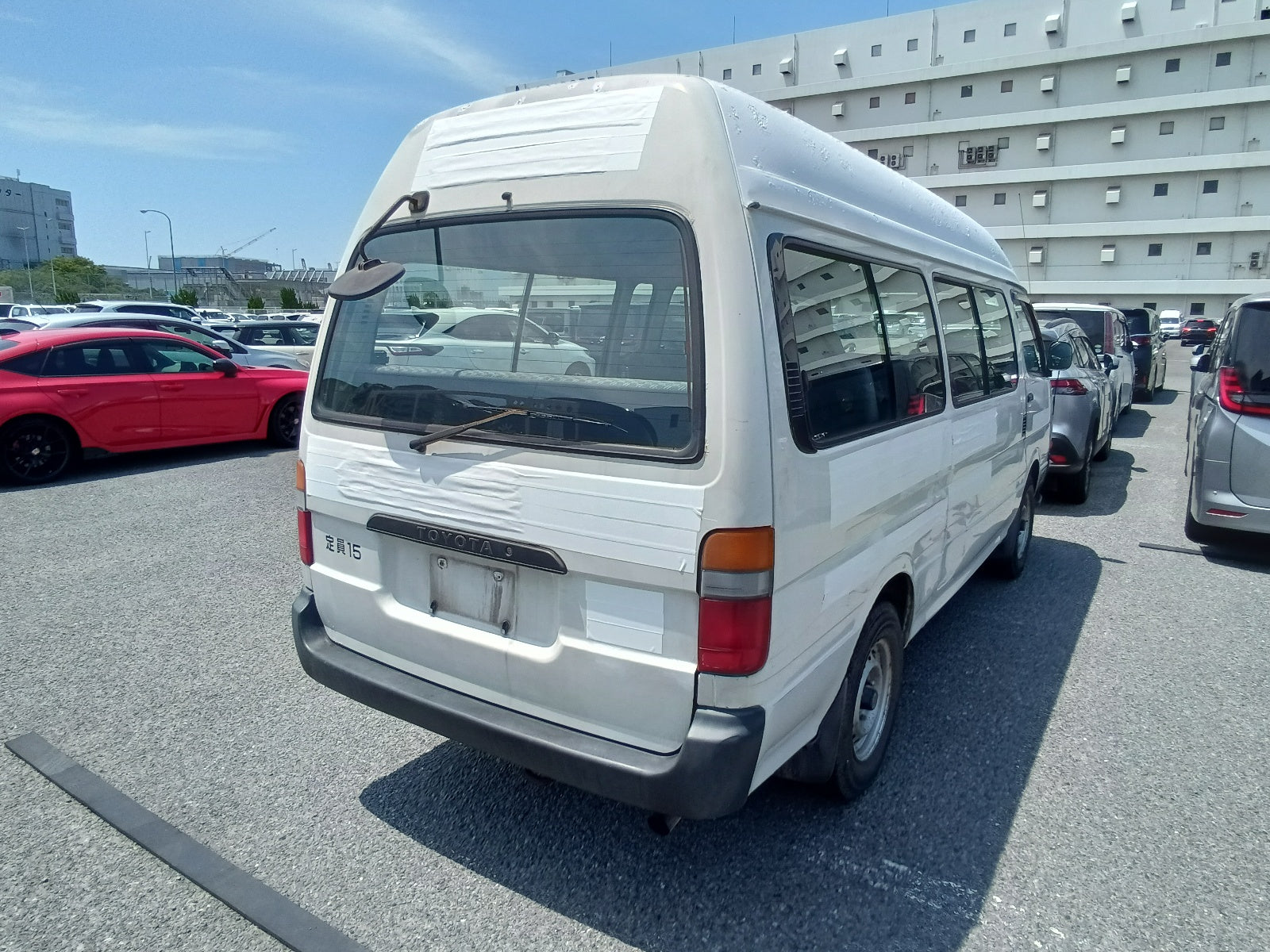 TOYOTA HIACE-SUPER DX LONG- 2004